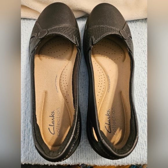 Clarks - Picture 3 of 3